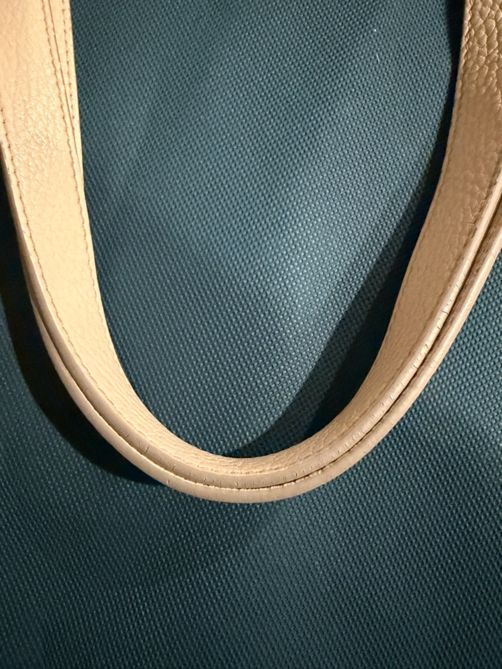 Cuyana Easy Tote Pebbled Leather Cream Ivory Large Minimalist Work Bag - Picture 12 of 15